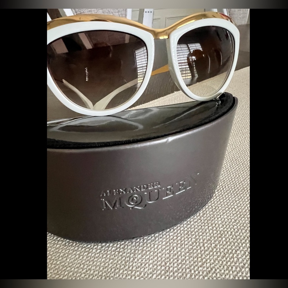 Alexander McQueen White and Gold Cat-Eye Sunglasses
